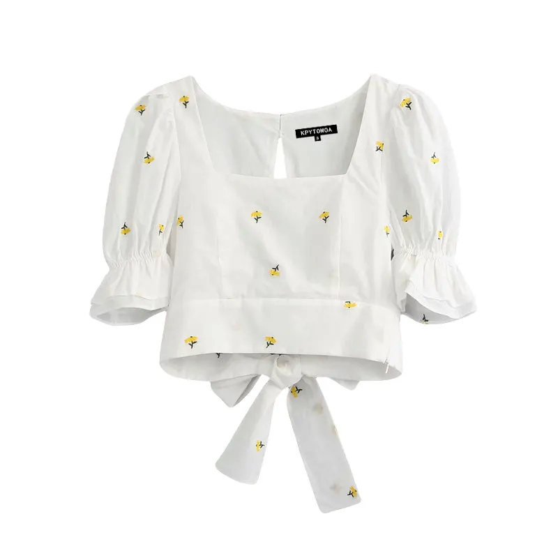 FLORAL EMBROIDERY CROPPED BLUSE